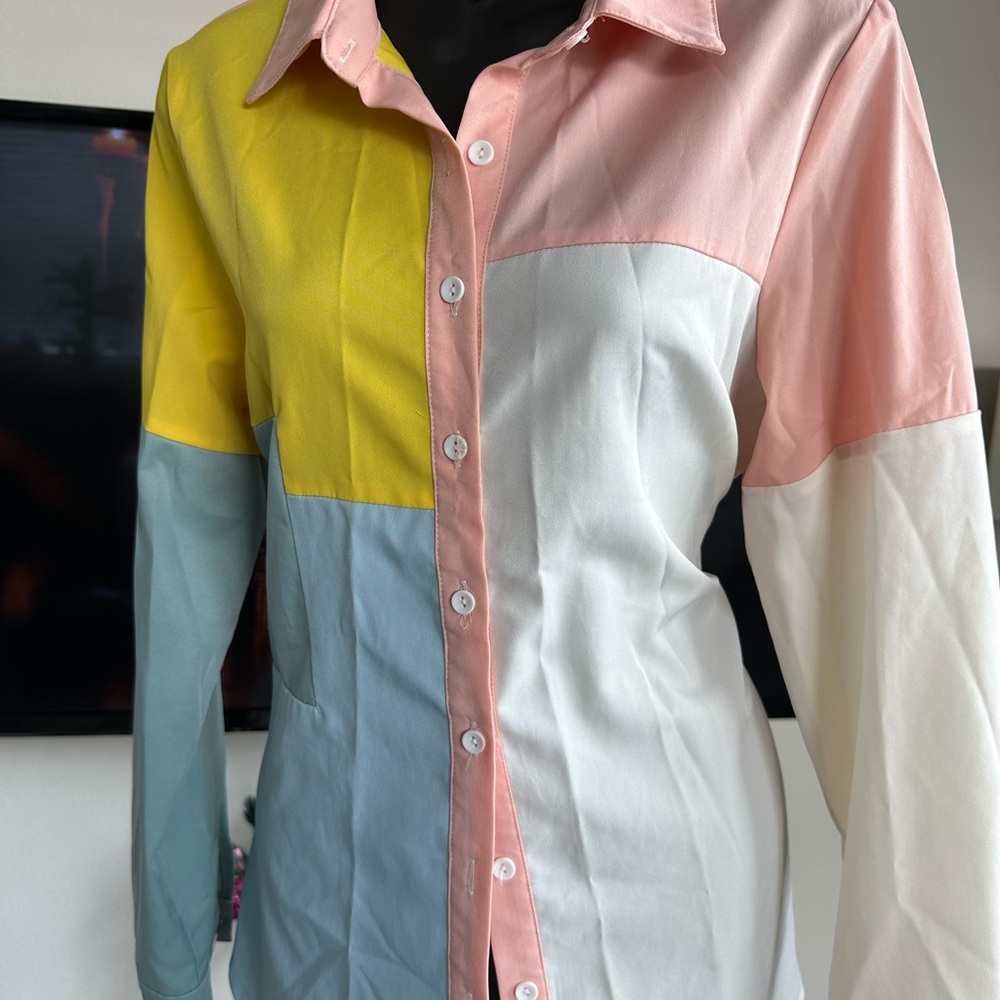 Colorblock Blouse - Picture 2 of 4